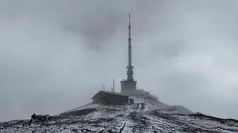 Erzurum'da kışın habercisi geldi: Palandöken'in zirvesi beyaza büründü
