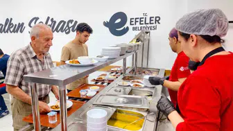 Efeler'de mutfaklar boş kalmıyor: Dört dörtlük menüye ulaşmak artık çok kolay