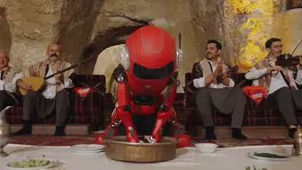 Şanlıurfa'da teknoloji rüzgarı: Robotlar sıra gecesinde sahne aldı