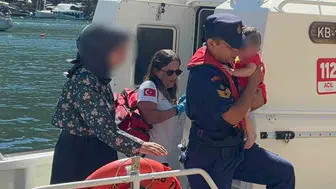 Denizin ortasında gelen acil yardım çağrısı: Minik yolcu için zamanla yarışıldı
