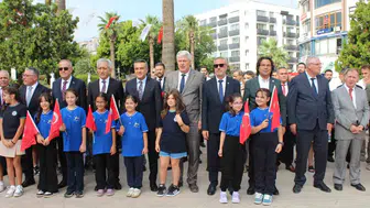 Denizli'de ders zili çaldı: Okullarda yeni dönem coşkusu
