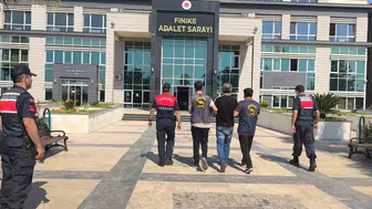 25 yılı aşkın hapis cezasıyla aranıyordu: Jandarma operasyonuyla yakayı ele verdi