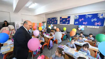 Balıkesir'de eğitim maratonu başladı: Vali Ustaoğlu ilk zili çaldı