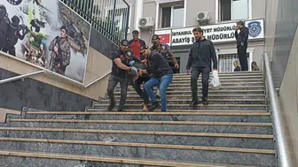 Eyüpsultan Camii'nde şok eden kavga: Namaz sırasında yüzüne tükürüp kafirlikle suçladı