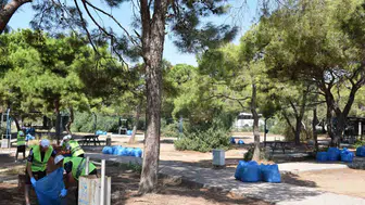 Manavgat sahillerinde şaşırtan görüntü: Hükümlüler gönüllü olarak temizlik yapıyor