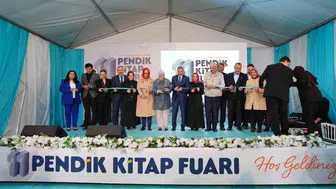 Pendik Sahili'nde Edebiyat Rüzgarı: 11. Kitap Fuarı Kapılarını Açtı
