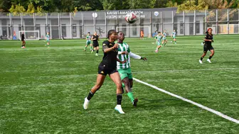 Kayseri'de gol şöleni: Rakibine sahayı dar etti