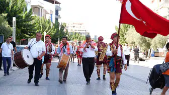 Salihli'de Yörük Rüzgarı: 9. Keşkek ve Cirit Şenliği'nde Kültürel Coşku