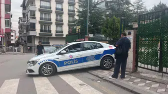 Okul bahçesinde dehşet anları: Kızını bekleyen anneye vahşi saldırı