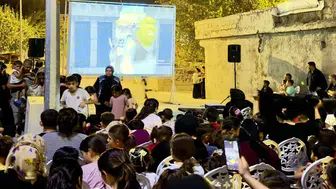 Silopi'de beyaz perde sokağa indi: Çocukların sinema keyfi