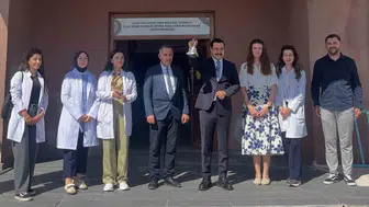 Akyaka'da okul koridorlarında ilk ders heyecanı: Kaymakam Demirtaş öğrencilerle buluştu