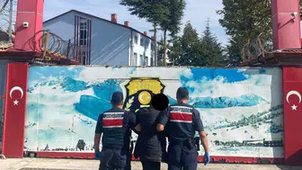Köyde saklanıyordu: 42 yıllık firar operasyonla son buldu