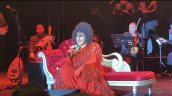 Bülent Ersoy'un Bursa çıkarması: Kuşadası'ndaki gerginlik yerini coşkuya bıraktı