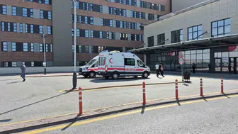 Baba ve oğlunun tren istasyonundaki dramı: Yüksek gerilim hattı hayatlarını kararttı