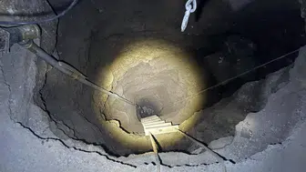 Evin salonunda define hayali: 25 metrelik tünel kazdılar