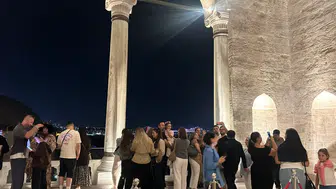 Ay ışığında tarih yolculuğu: Topkapı Sarayı'nın gizemli geceleri 32 bin kişiyi ağırladı