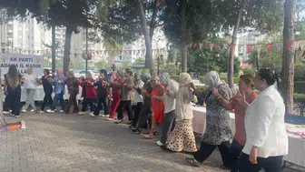 Adana'da huzurevi sakinleri için duygusal kutlama: Eylül doğumlulara özel gün