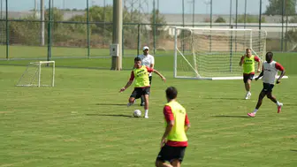 Burak Yılmaz yönetimindeki Çorum FK'da Antalya kampı yoğun geçiyor