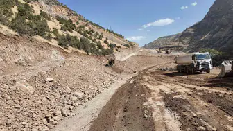 Şırnak’ta asırlık yol özlemi sona eriyor: Tehlikeli virajlar tarihe karışıyor