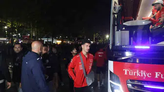 Kocaeli'de Milli Takım Çılgınlığı: Fransa Randevusu Öncesi Büyük Destek