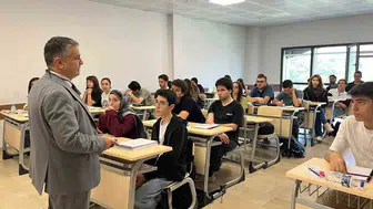 Sivas'ta üniversite hayali kuran gençler için kapılar açıldı: 500 öğrenci geleceğine odaklandı