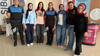 Afyonkarahisar'da bin 250 öğrenciye polis eliyle dijital ve sosyal kalkan