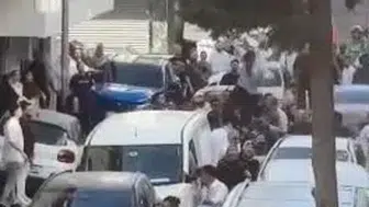 Gelin alma merasimi bir anda ringe döndü: Havada uçan tekmeler kameralara yansıdı