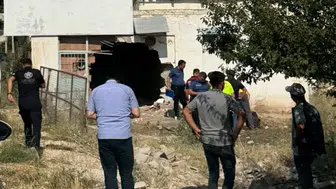 Burdur'da dehşet anları: Kontrolden çıkan araç depoyu yıktı geçti