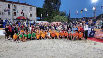 Avrupa'nın genç yetenekleri Foça'da buluştu: Plaj voleybolunda şampiyonlar belli oldu