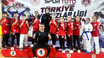Körfezli genç karatecilerden İstanbul'da madalya yağmuru