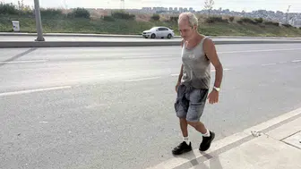 Doktorun ömür boyu ilaç mahkumu dediği 68 yaşındaki adam, 30 kilometrelik yürüyüşlerle tıp dünyasını şaşırttı