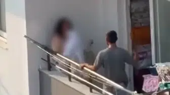 Telefonundaki mesajlar kanlı bitti: Birlikte yaşadığı kadını sopayla dövdü