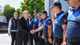 Düzce'de Zabıta Haftası'na özel sürpriz: Başkan Özlü'den anlamlı hediye