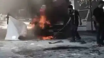 Sanayi sitesinde korku dolu anlar: Otomobil küle döndü