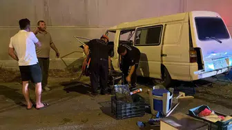 Antalya'da gece yarısı dehşeti: Pazar malzemeleri yola saçıldı