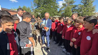 Eşek sırtında Anadolu'yu arşınlıyor: Çocukların Bilge amcası 18 bin kalbe dokundu