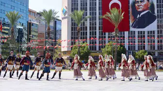 İzmir 104 yıl önceki o tarihi anı yeniden yaşatmaya hazırlanıyor: Gökyüzünde SOLOTÜRK, caddelerde zafer yürüyüşü
