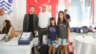 Bodrum'da eğitim seferberliği: 400 öğrenciye 4 yıllık burs, 850 çocuğa kırtasiye desteği