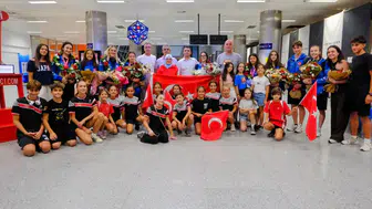 İzmir'in gurur tablosu: Dünya sahnesinde bronz madalyaya uzandılar
