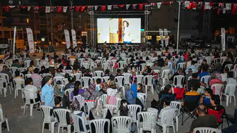 Tarsus'ta nostalji rüzgarı: Mahalleli beyaz perdede buluştu