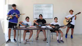 Efeler'de nota sesleri yükselecek: Müzik tutkunları için kapılar açılıyor