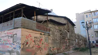 Üç asırlık Osmanlı mirası Paşa Hamamı'nda sessiz çöküş: Kaderine terk edilen tarih