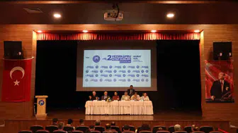 Vezirköprü'de edebiyat rüzgarı: Eğitimciler gençlerin geleceği için bir araya geldi