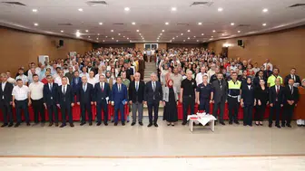 Düzce'de yeni dönem heyecanı: Vali Makas'tan öğrencilere moral ziyareti