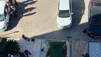Kuaför çıkışı dehşet anları: Göğsünden çıkardığı silahla iki kadını vurdu