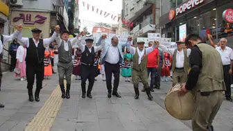 Giresun sokakları ıslık sesleriyle yankılandı: 27 yıllık gelenek coşkuyla başladı