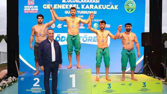 Sultangazi'de dev buluşma: 15 ülkeden gelen bin 200 pehlivan altın kemer için ter döktü