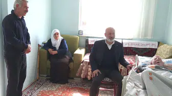 Kayseri'de evlere giren şefkat eli: Yatağa bağımlı hastaların yüzü gülüyor
