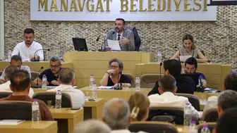 Manavgat'ta hizmet krizi: Muhalefetin ret oyuna rağmen dev iş birliği meclisten geçti