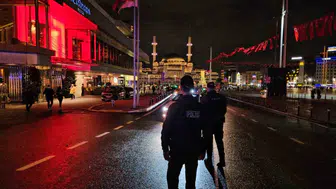 Taksim Meydanı'nda gece yarısı operasyonu: Şehrin kalbinde kuş uçurtulmadı